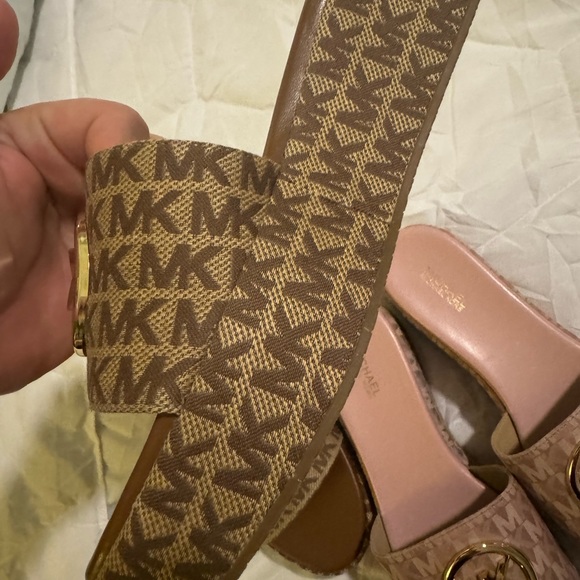 NEW. NEW NEW.  Size. 8 - 1/2  2  two pairs - Picture 5 of 6